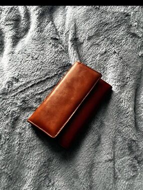 Wilson’s leather Classic Brown Leather Wallet - Timeless Folded Design